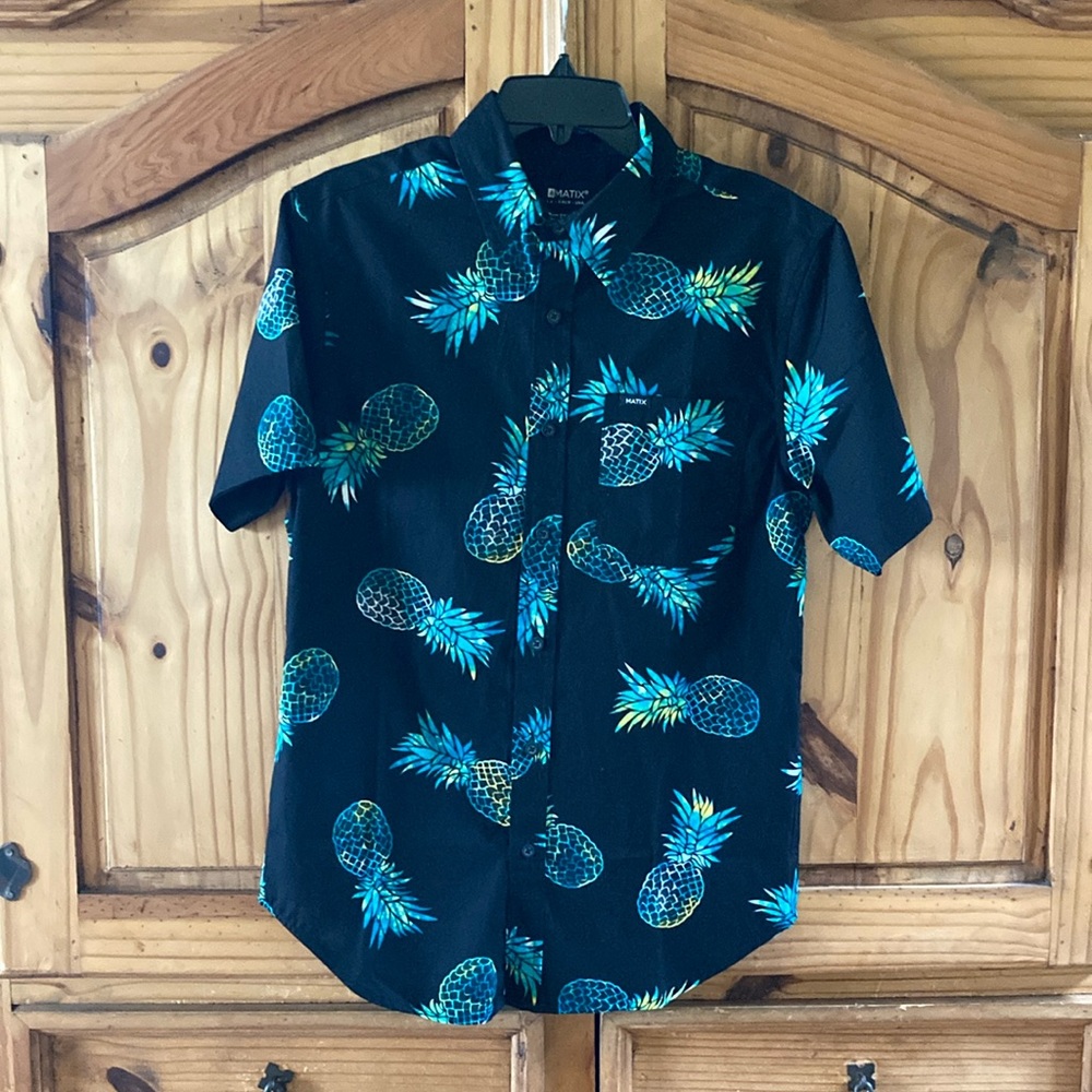 Men Matix black green blue pineapple short sleeve button down shirt size S - NWT